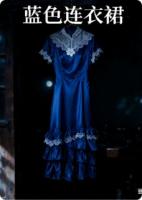 蓝色的连衣裙